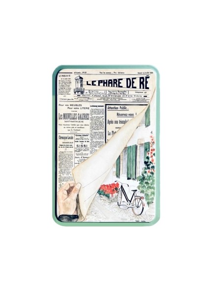 Une jolie boite au décor du Journal "Le Phare de Ré" contenant des biscuits sablés de l' Ile de Re